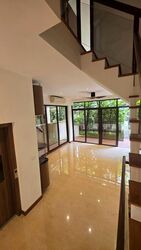Holland Link (D10), Terrace #509647161